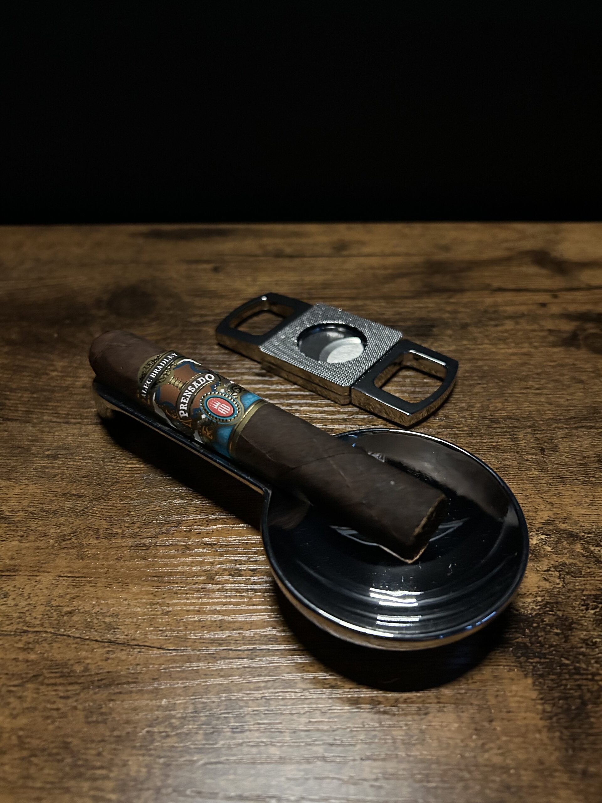 Post 5 – 5 Mid-range cigars you can buy in the UK